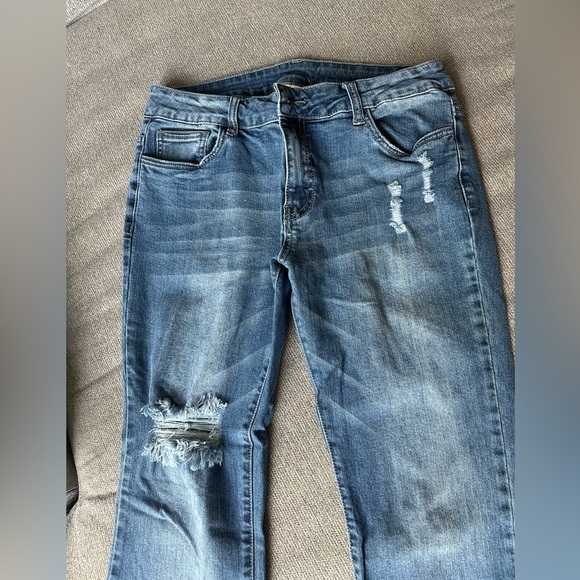 Flare Ombré Distressed Jeans - Picture 3 of 6